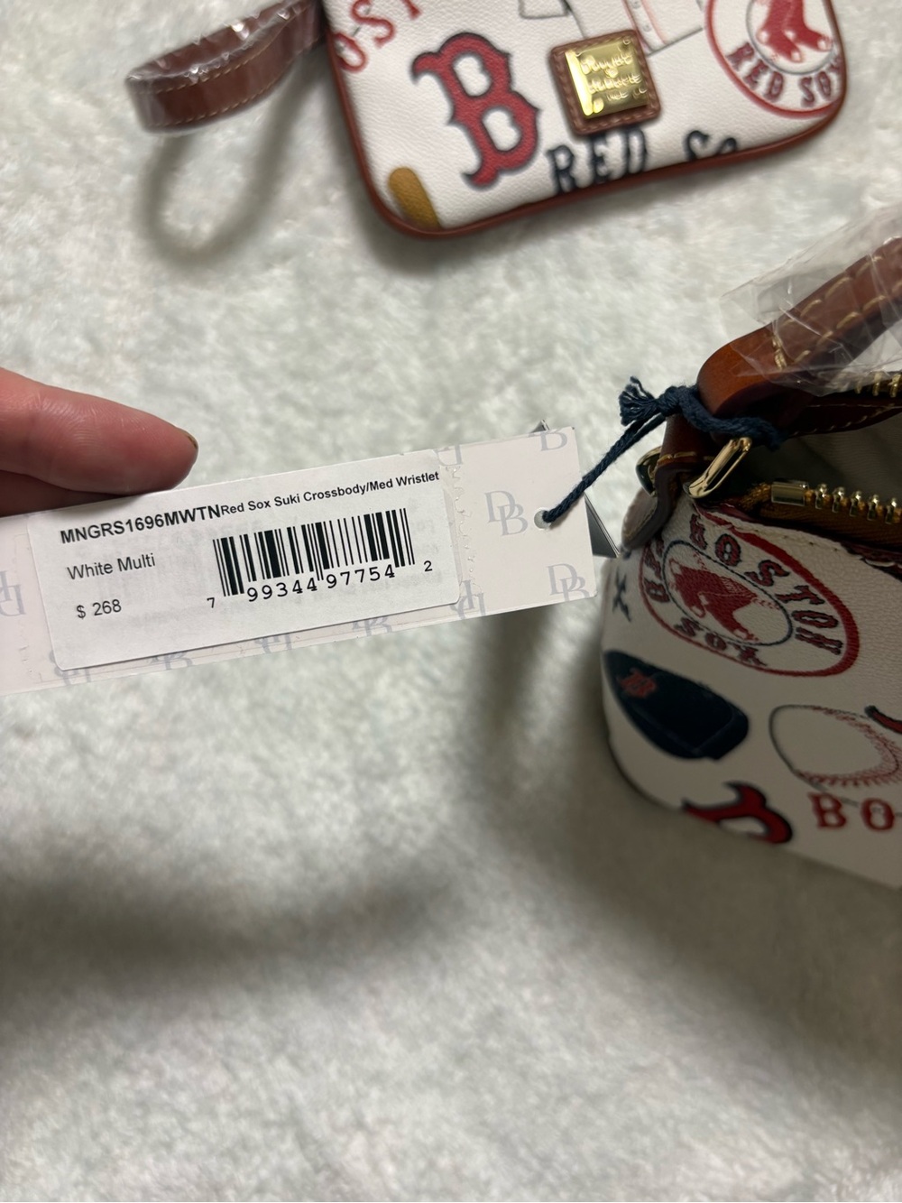 Dooney & Bourke White Red Navy MLB Boston Red Sox Print Crossbody with Wristlet - Picture 6 of 9
